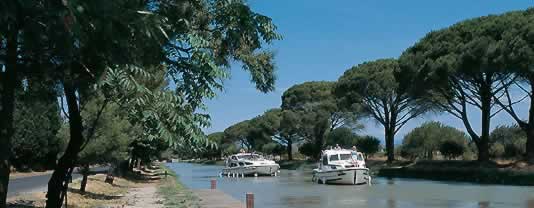 self drive canal boats Narbonne